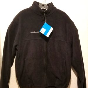 Grey Colombia full zip Fleece with small Muckleshoot Casino Logo. Size Large